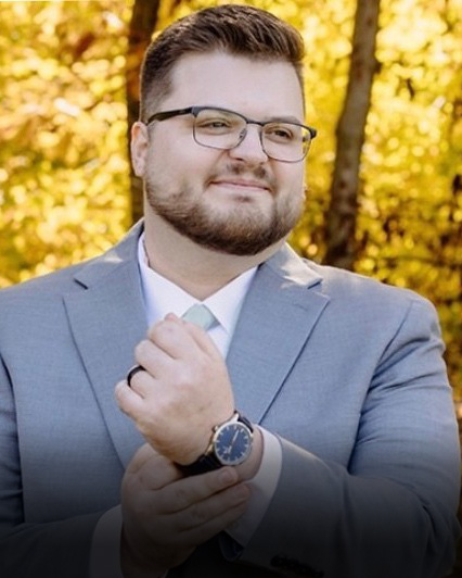 <strong>ZACHARY BEAN</strong><br><i>Accounts Payable Manager</i>